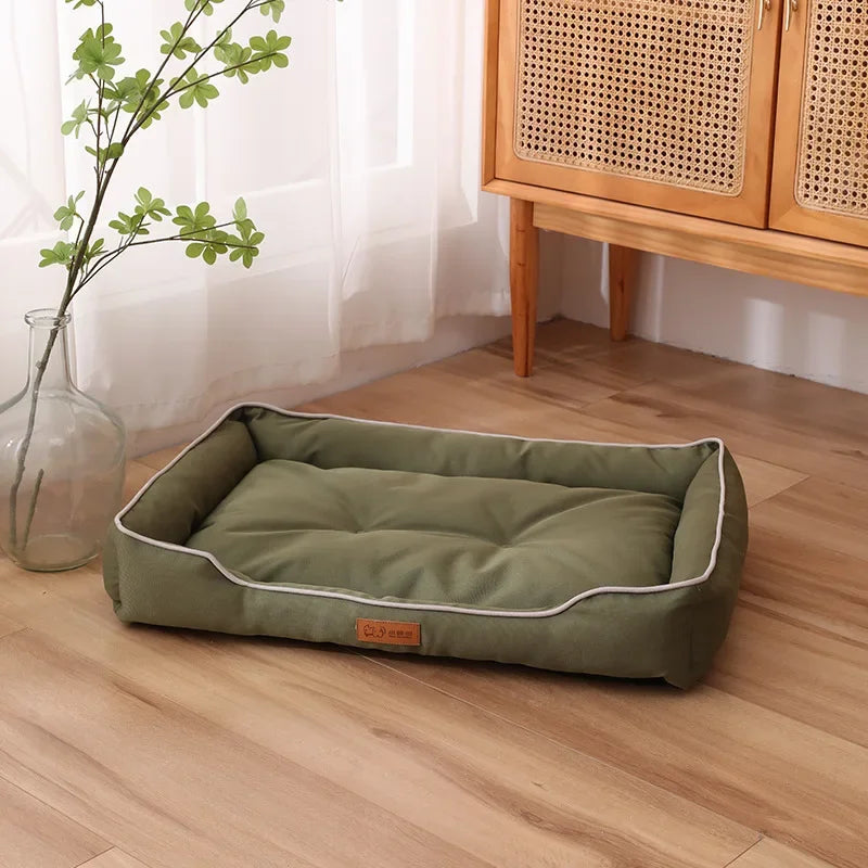 Vier‑Jahreszeiten Hundebett mit Pfoten‑Design – Weiches Fleece & Wasserdichter Boden