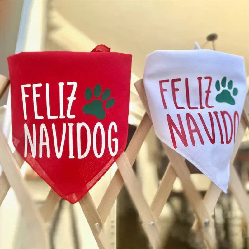 Feliz Navidog Weihnachts-Haustierbandana in Rot und Weiß mit Pfotenmotiv für Hunde und Katzen